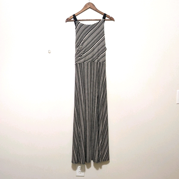 A Pea n the Pod Maternity Sleeveless Maxi Dress, L - Picture 9 of 9